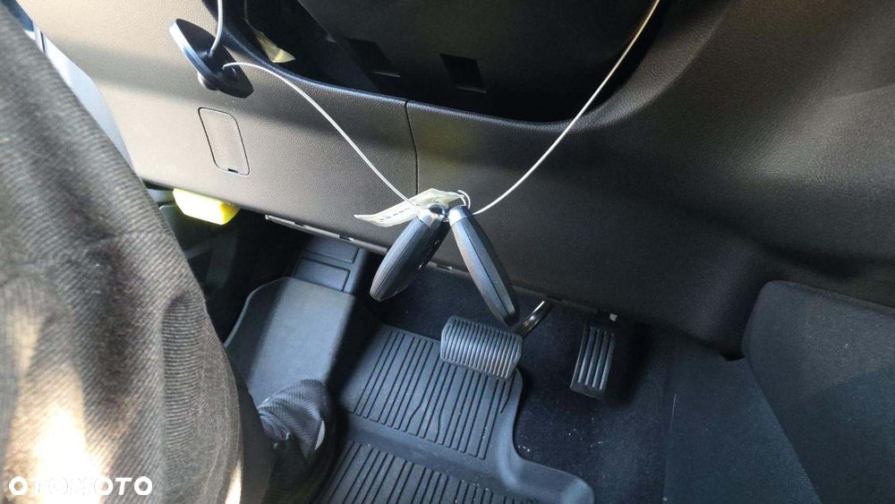 Ford Kuga - 16