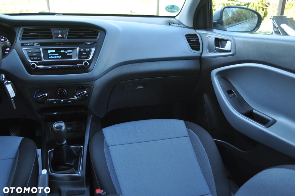 Hyundai i20 1.2 Pure - 23