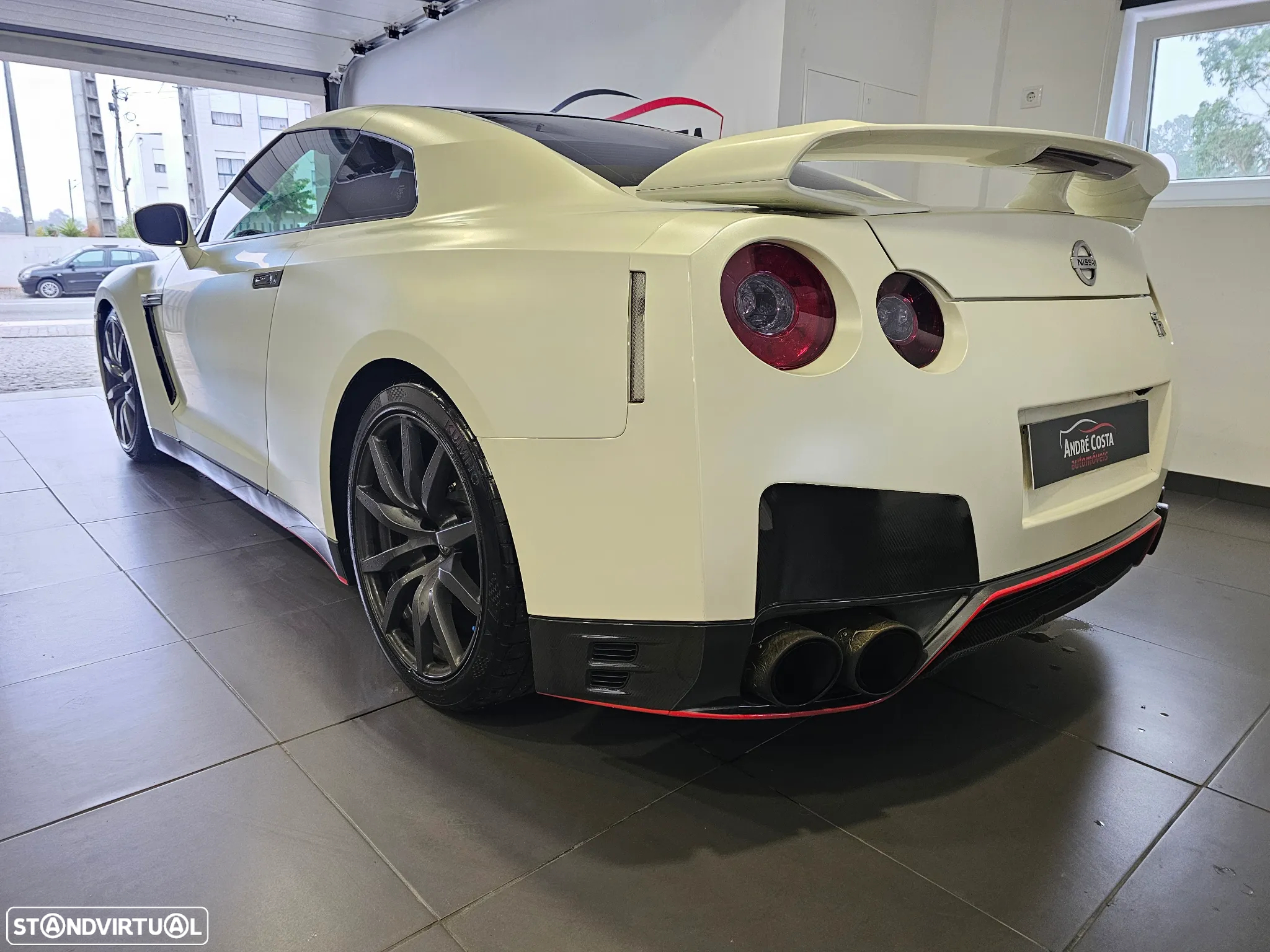 Nissan GT-R 3.8 V6 Premium Edition - 4