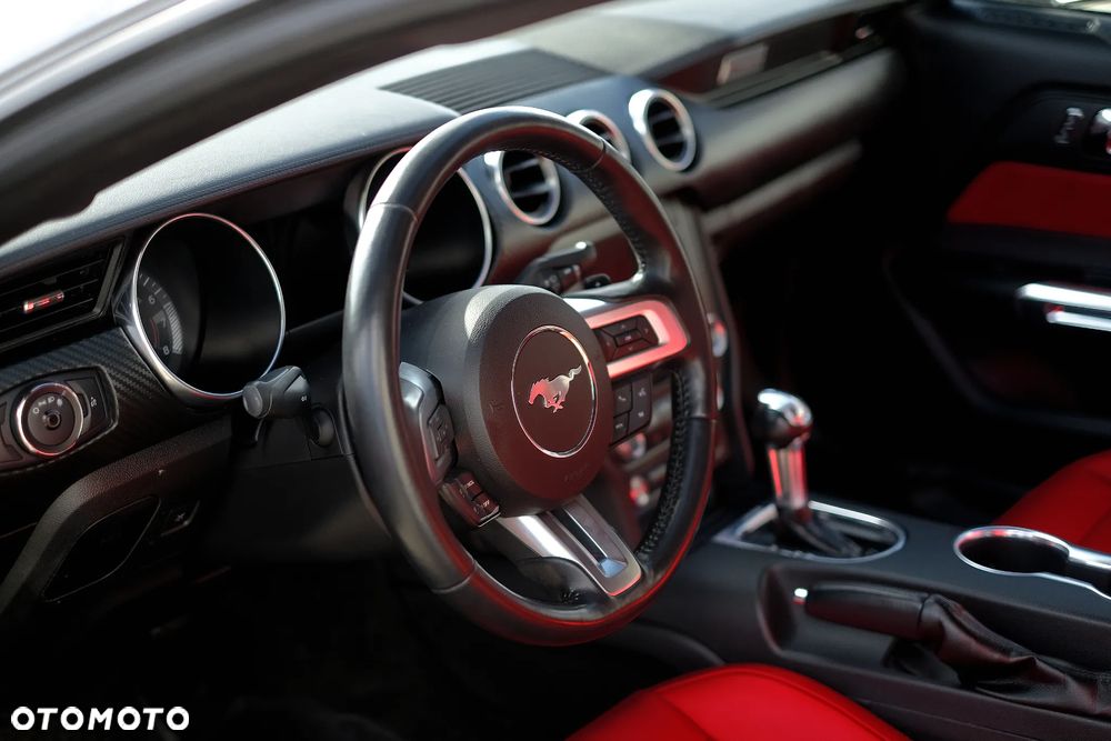 Ford Mustang Fastback 2.3 Eco Boost - 22