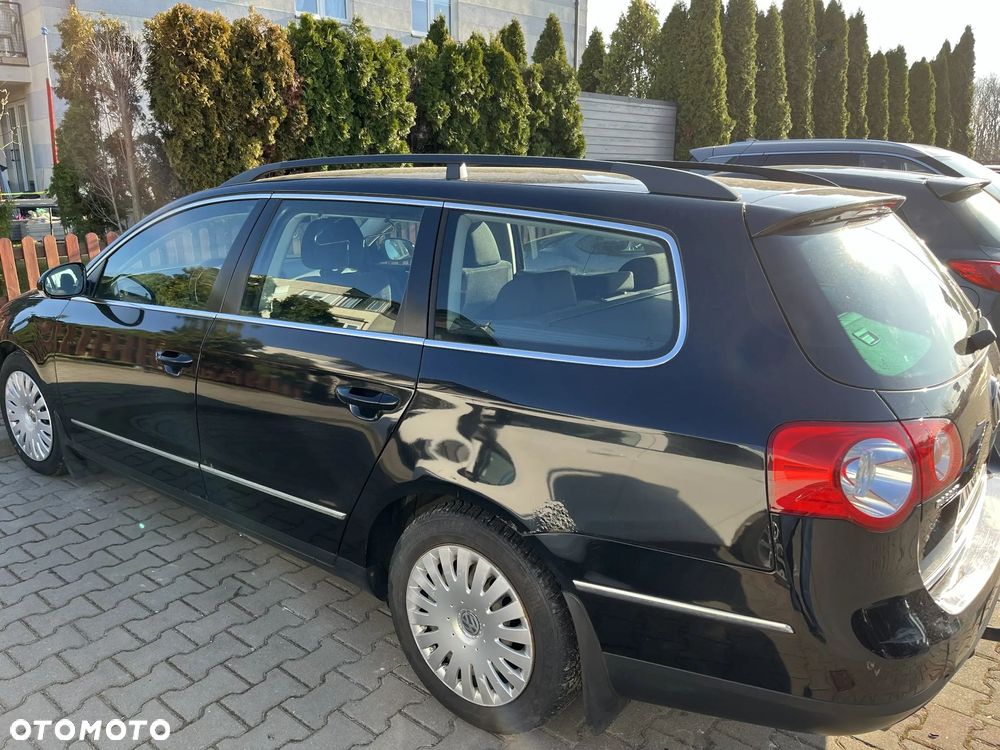 Volkswagen Passat 2.0 TDI DPF Comfortline - 23
