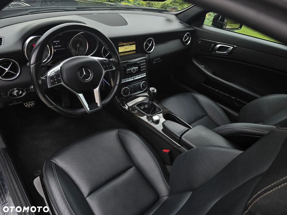 Mercedes-Benz SLK 200 (BlueEFFICIENCY) - 13