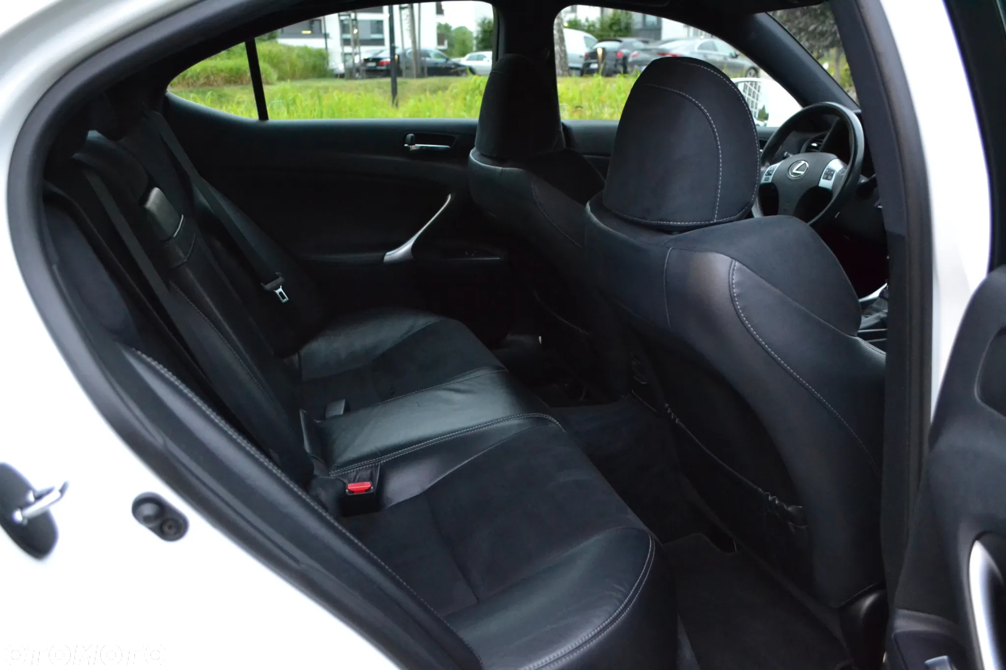 Lexus IS 220 D F Sport - 27