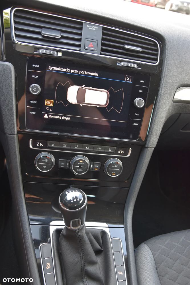 Volkswagen Golf 1.0 TSI Join - 17