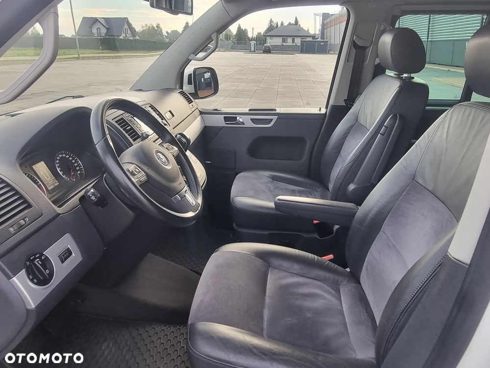 Volkswagen Multivan - 8