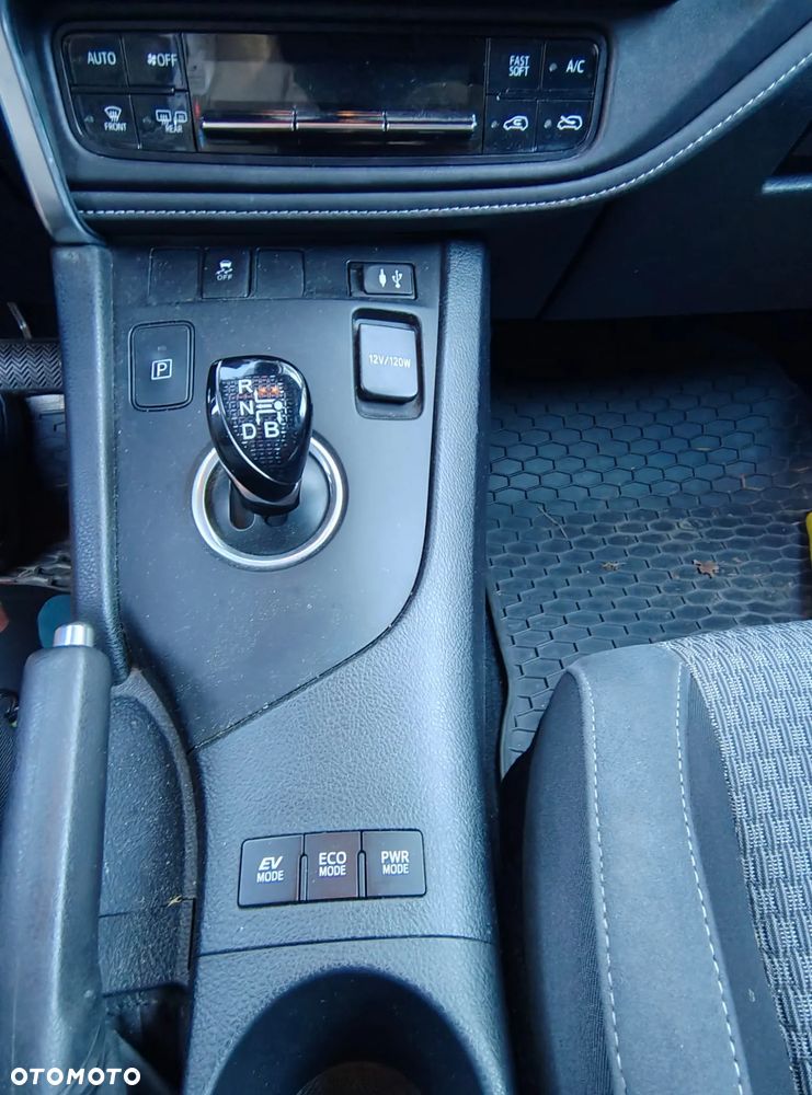 Toyota Auris Hybrid 135 Comfort - 11