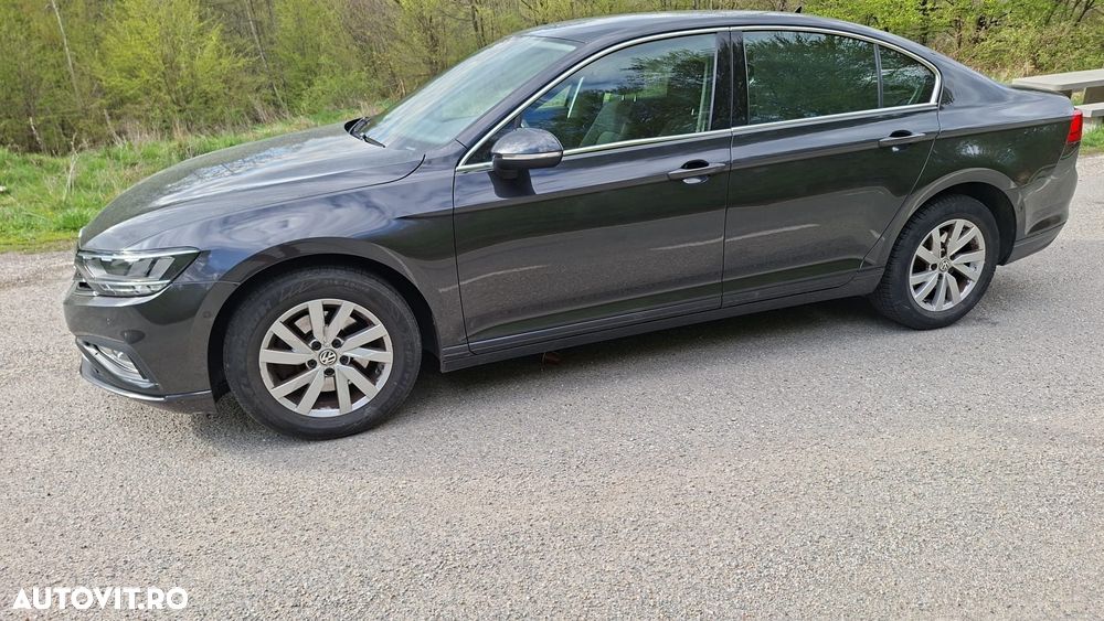 Volkswagen Passat 1.6 TDI SCR DSG Comfortline - 10