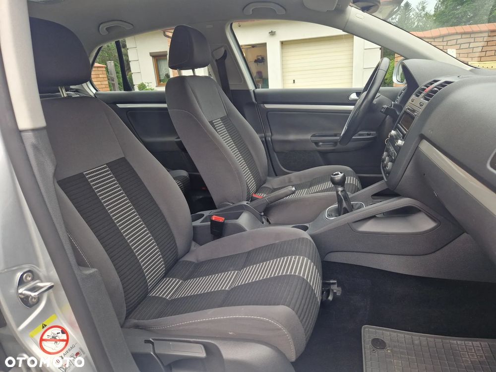 Volkswagen Jetta - 9
