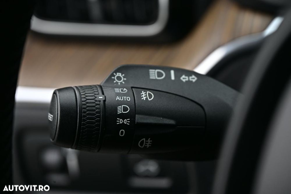 Volvo XC 60 D4 AWD Geartronic Inscription - 30