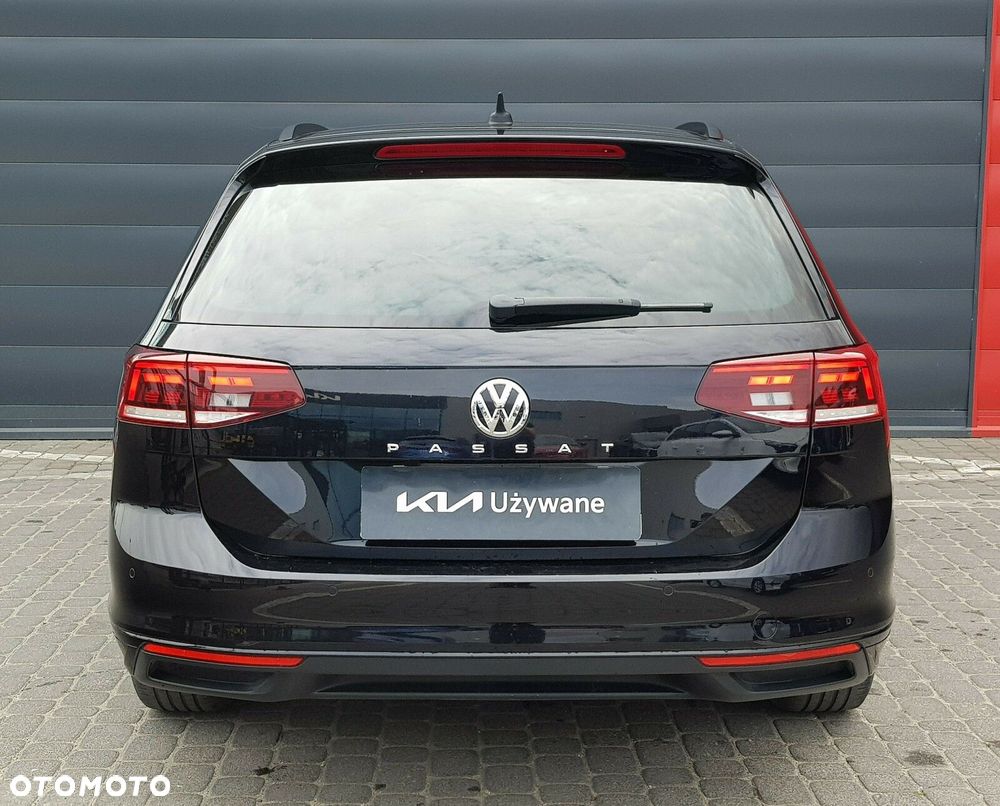 Volkswagen Passat Variant 2.0 TSI Elegance DSG - 12