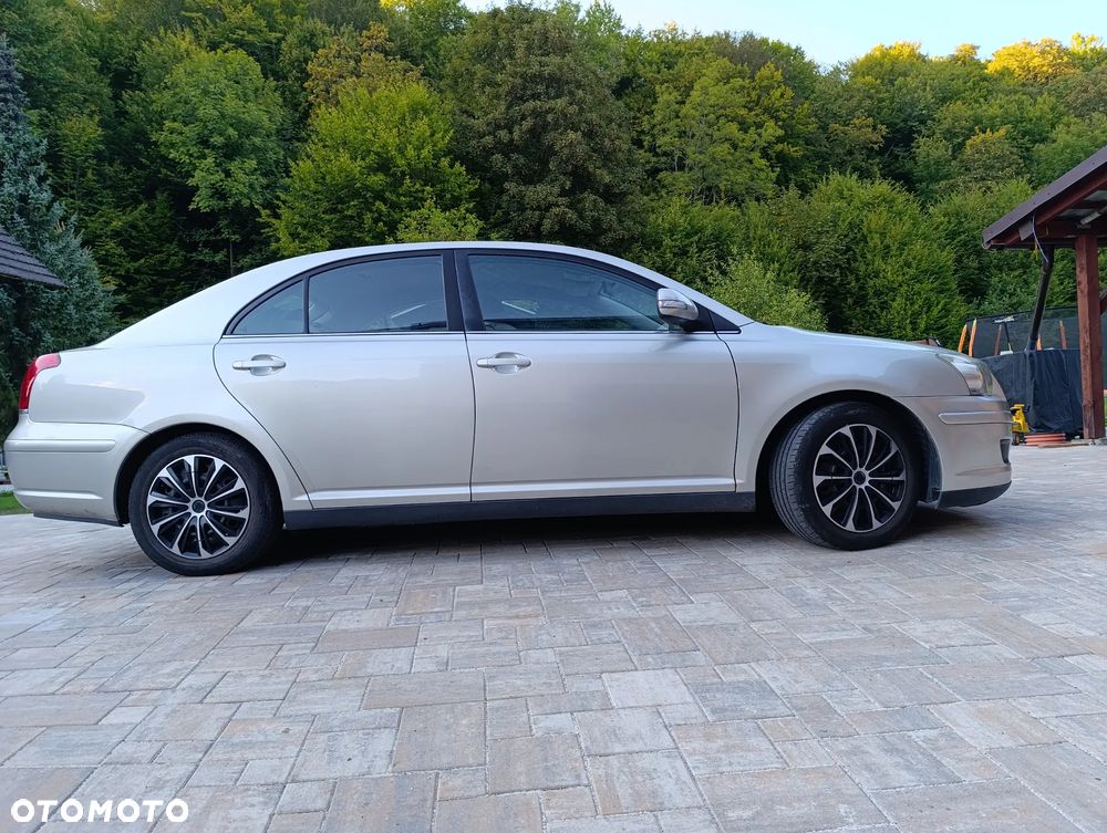 Toyota Avensis 2006 photo 4