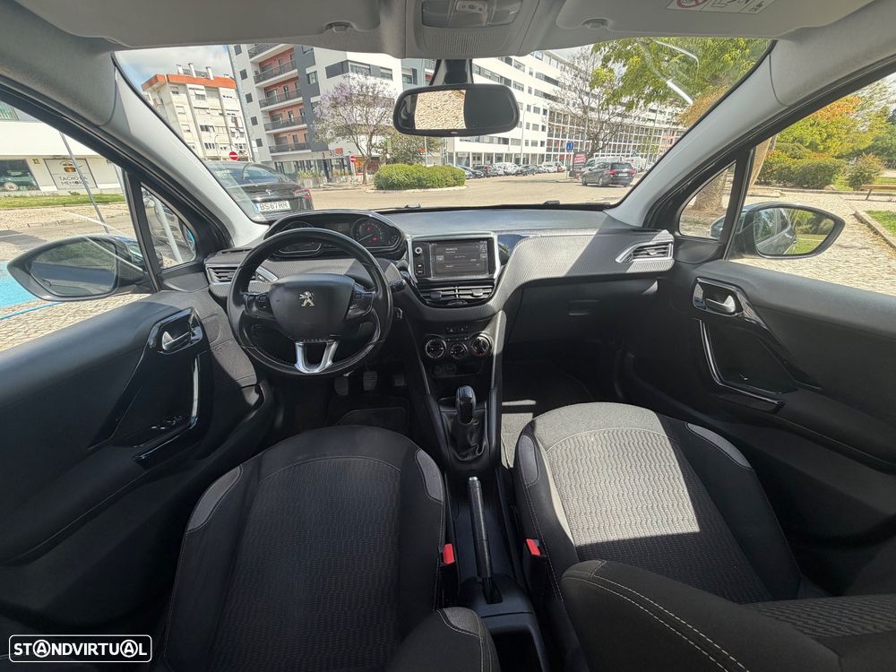 Peugeot 208 1.2 PureTech Style - 23
