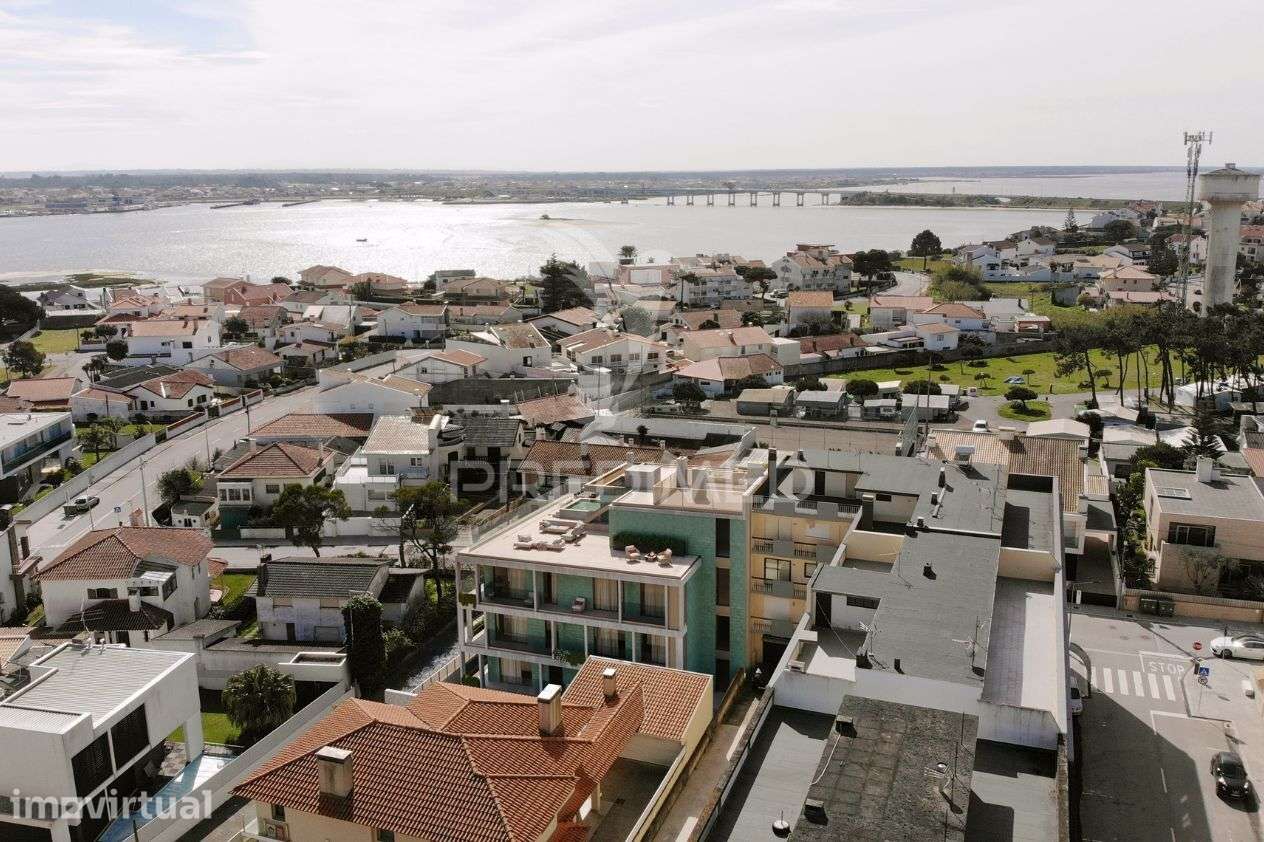 Penthouse T4 Duplex de Luxo com Terraço de 135m² – Praia da Barra - Grande imagem: 2/12