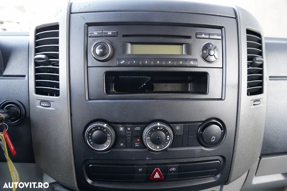 Mercedes-Benz SPRINTER 511 CDI / CONTAINER / DHOLLANDIA LIFT / TWIN / IMPORTAT - 31