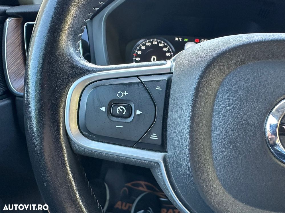Volvo XC 60 B5 D AWD Geartronic Momentum Pro - 16