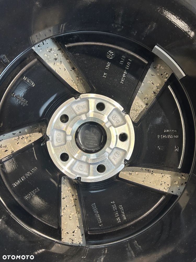 Oryginalne KOŁA FELGI 17 VW Passat B9 B8 Pirelli 215/55R17 2024r 7,5mm jak NOWE - 9