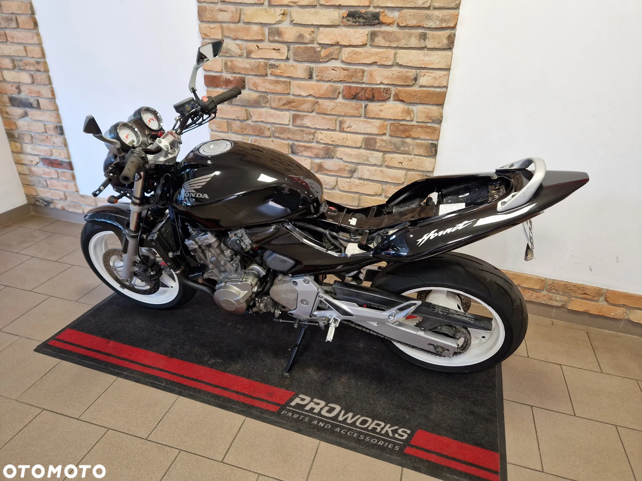 Honda Hornet - 8