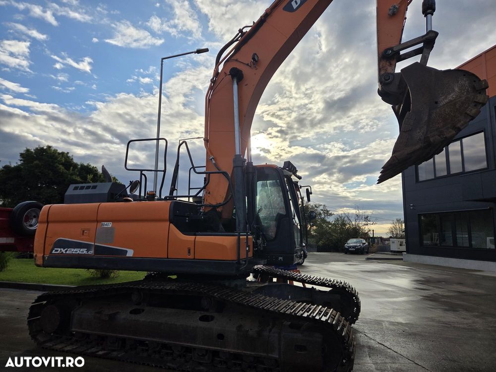 Doosan DX255, 25,5 tone, 2021, 9.340h, Cupa 1,55mc, adanc sapare 6,5m, inst picon pe brate, lant 70% ok, camera spate si lateral dreapta, posibilitate leasing 4 ani-PROMOTIE 50.900 EUR+Tva - 6