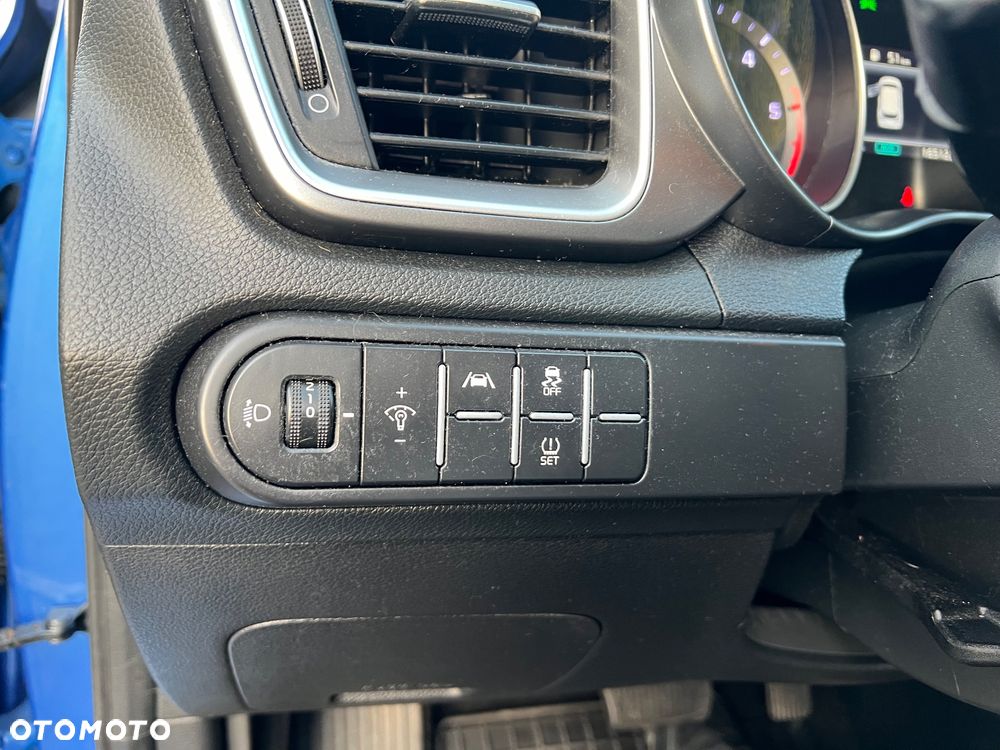Kia Ceed - 29