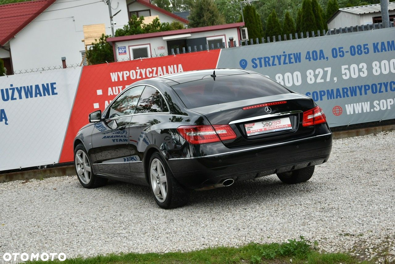 Mercedes-Benz Klasa E 250 CDI DPF Coupe BlueEFFICIENCY Elegance - 4