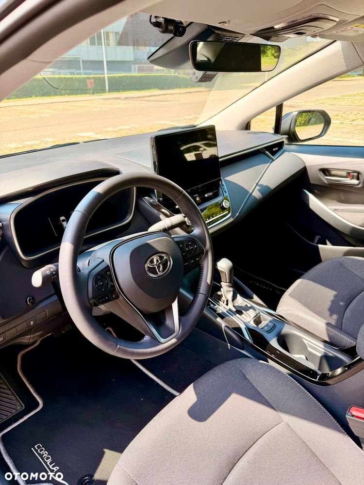 Toyota Corolla - 10