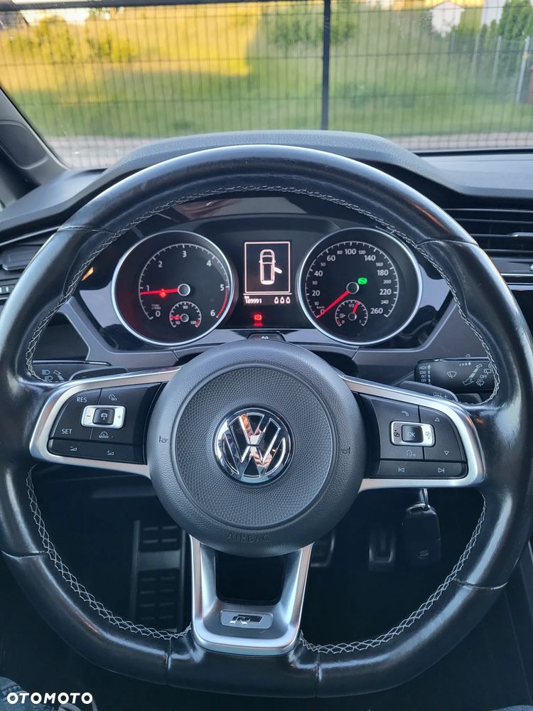 Volkswagen Touran - 9