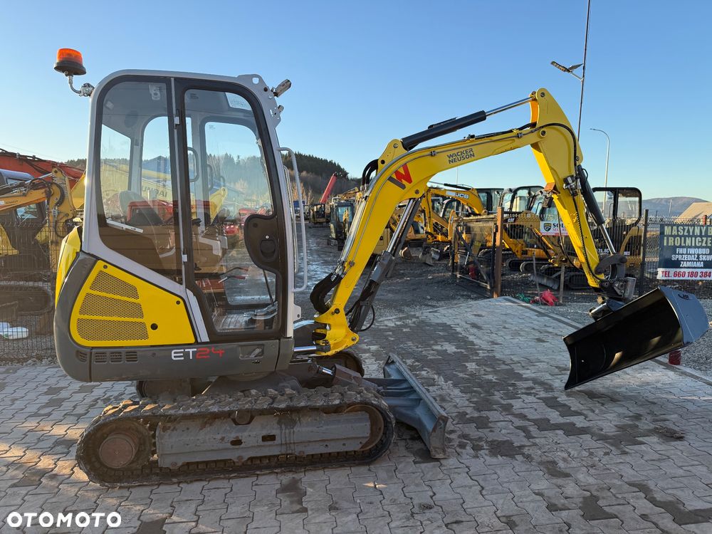 Wacker Neuson Et24 - 11