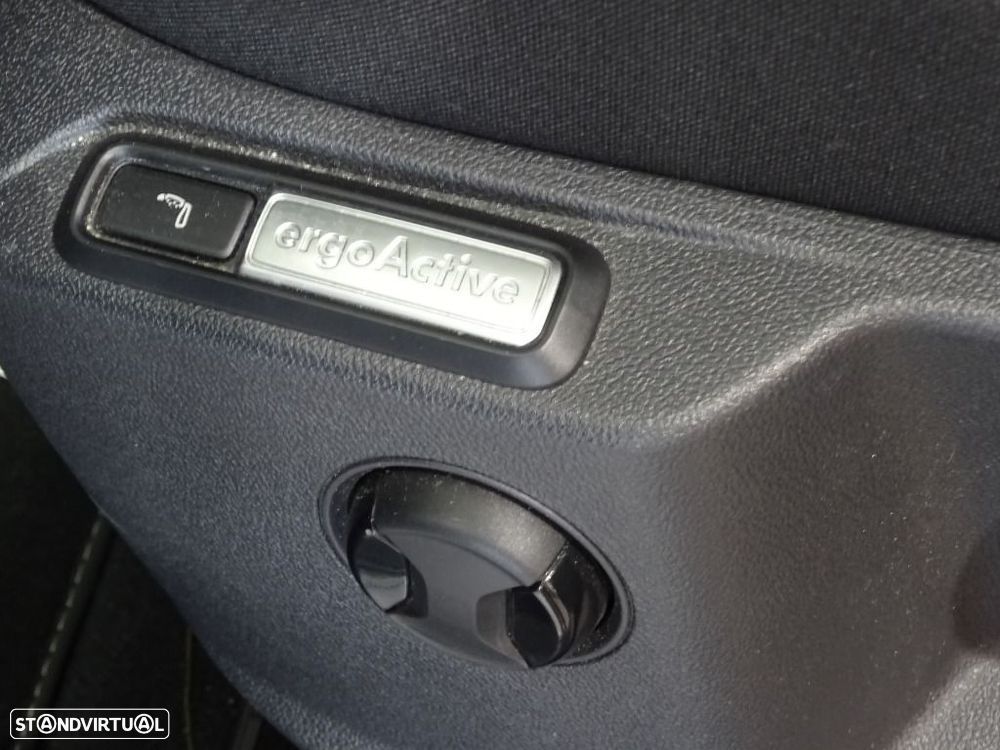 VW T-Roc 1.5 TSI R-Line DSG - 12