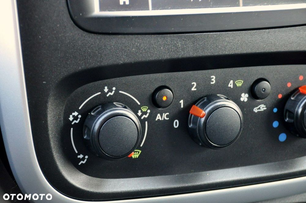 Renault Trafic - 31