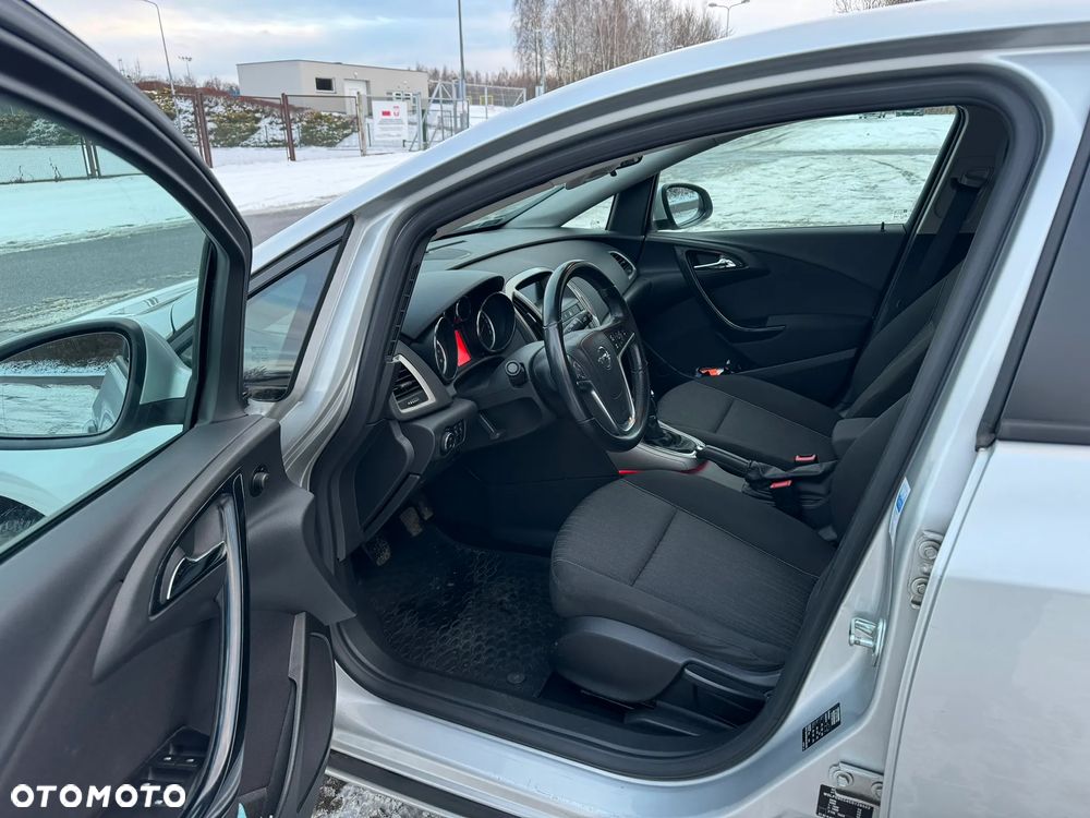 Opel Astra 1.4 T Enjoy - 9