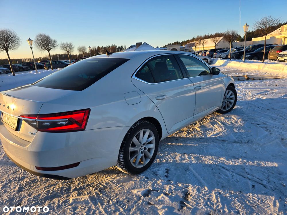 Skoda Superb 2.0 TDI SCR 4x4 Style DSG - 1