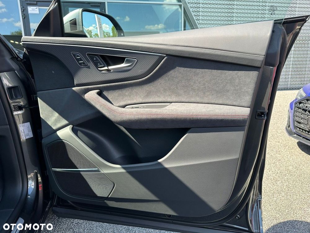 Audi RS Q8 - 24