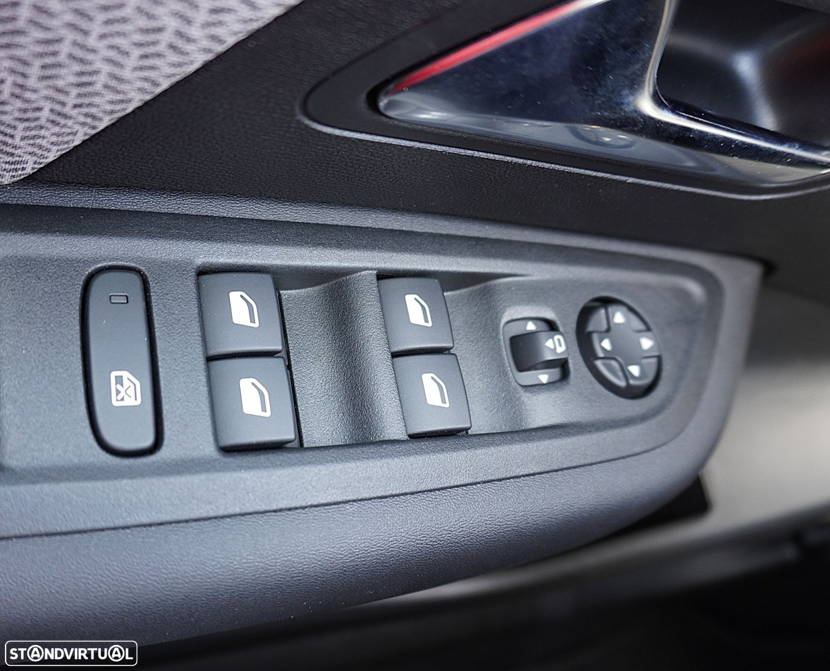Citroën C4 1.2 PureTech Shine EAT8 - 26