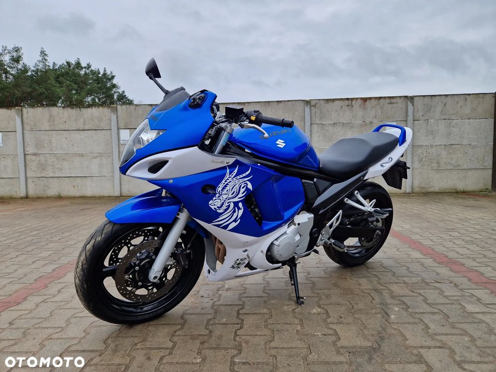 Suzuki GSX - 11