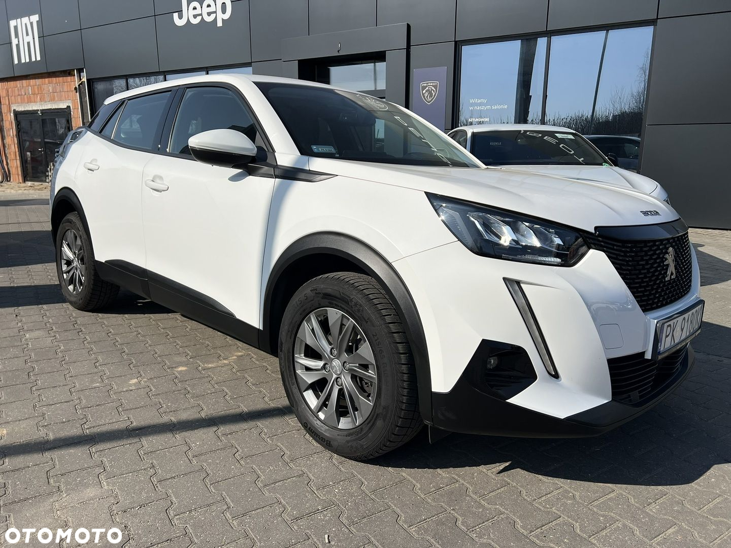 Peugeot 2008 1.2 PureTech Active Pack S&S EAT8 - 6
