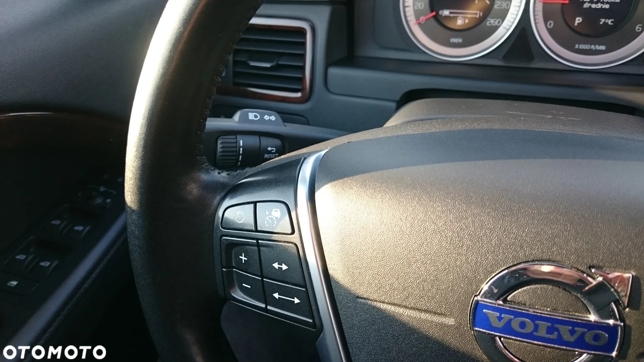 Volvo XC 70 D5 AWD Summum - 25