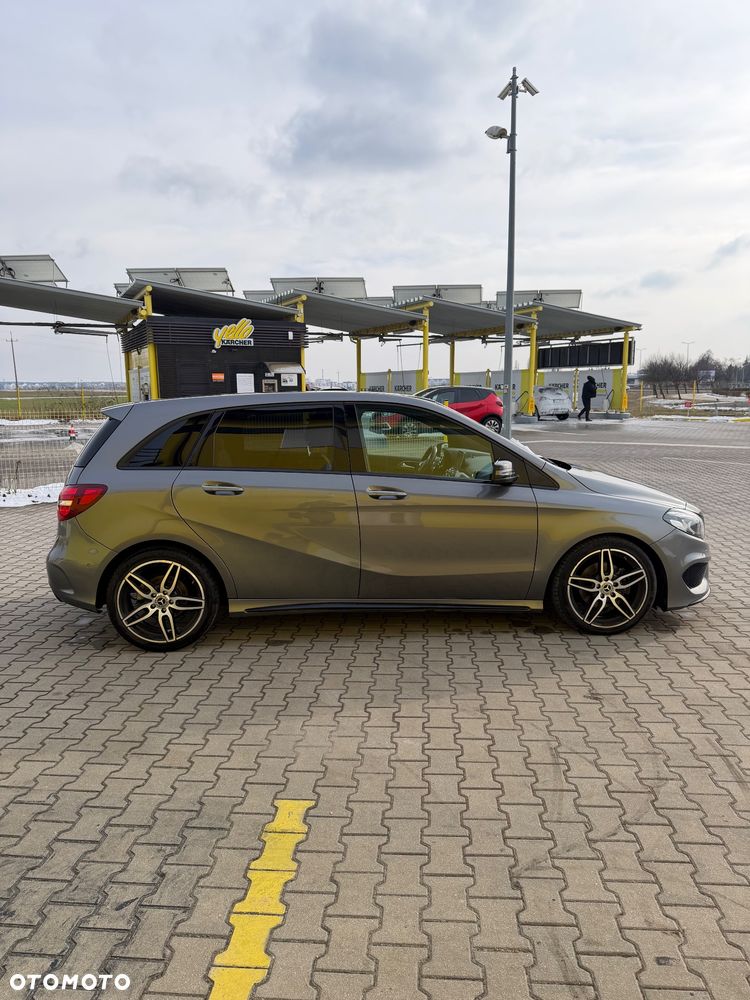 Mercedes-Benz Klasa B 200 (CDI) d 4Matic 7G-DCT AMG Line - 7