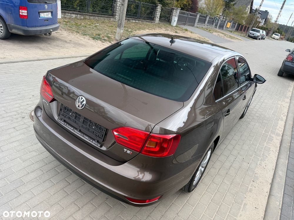 Volkswagen Jetta 1.4 TSI Match - 9
