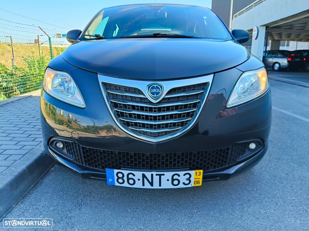 Lancia Ypsilon 1.3 M-jet S&S Silver - 3