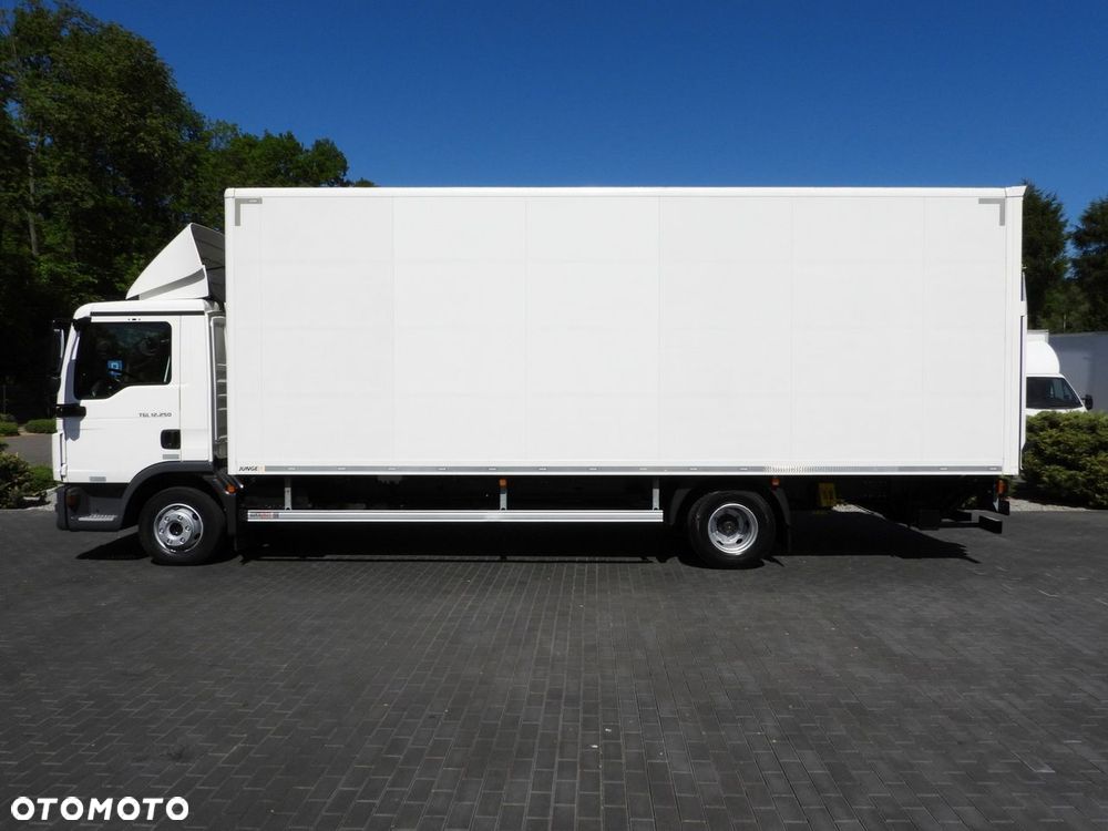 MAN TGL 12.250 KONTENER WINDA 16 PALET TEMPOMAT PNEUMATYKA AUTOMAT  BLIŹNIACZE KOŁA  250KM - 9