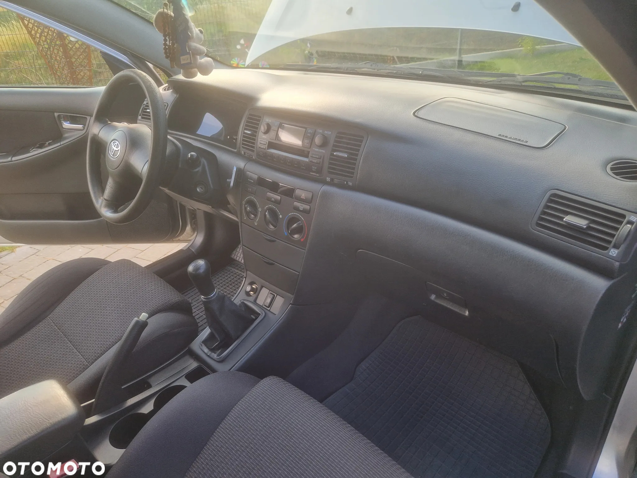 Toyota Corolla - 21