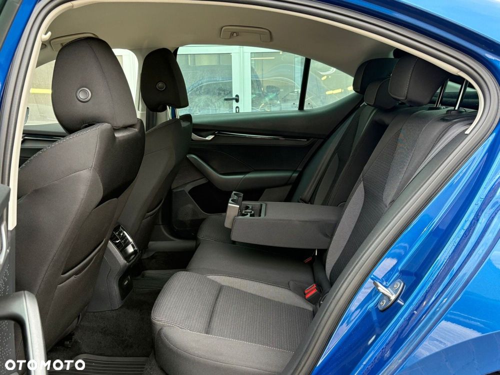 Skoda Octavia 2.0 TDI Selection DSG - 16