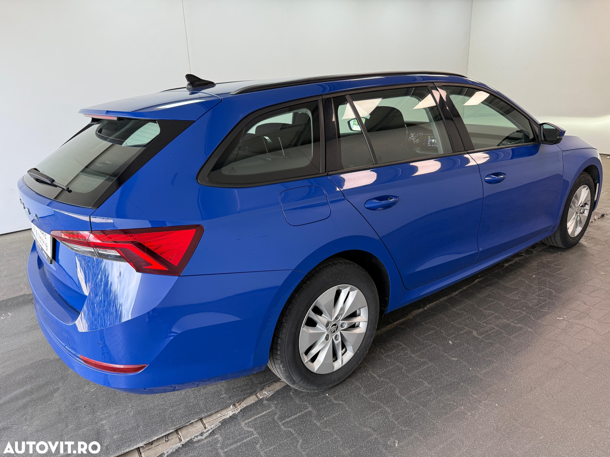 Skoda Octavia Combi Diesel 2.0 TDI DSG Ambition - 18