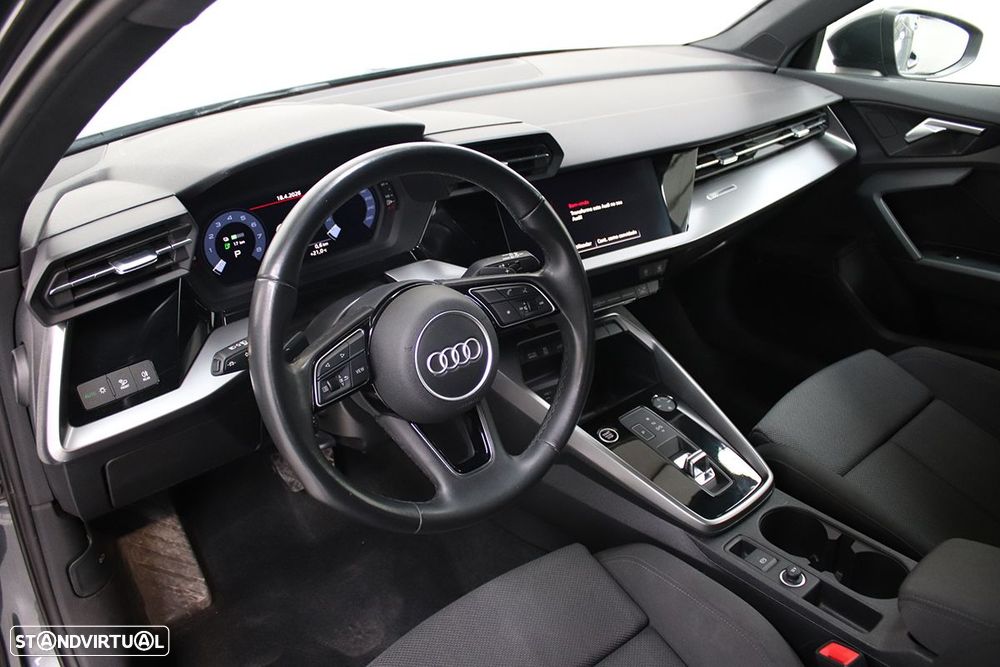 Audi A3 Sportback 45 TFSIe S line - 8