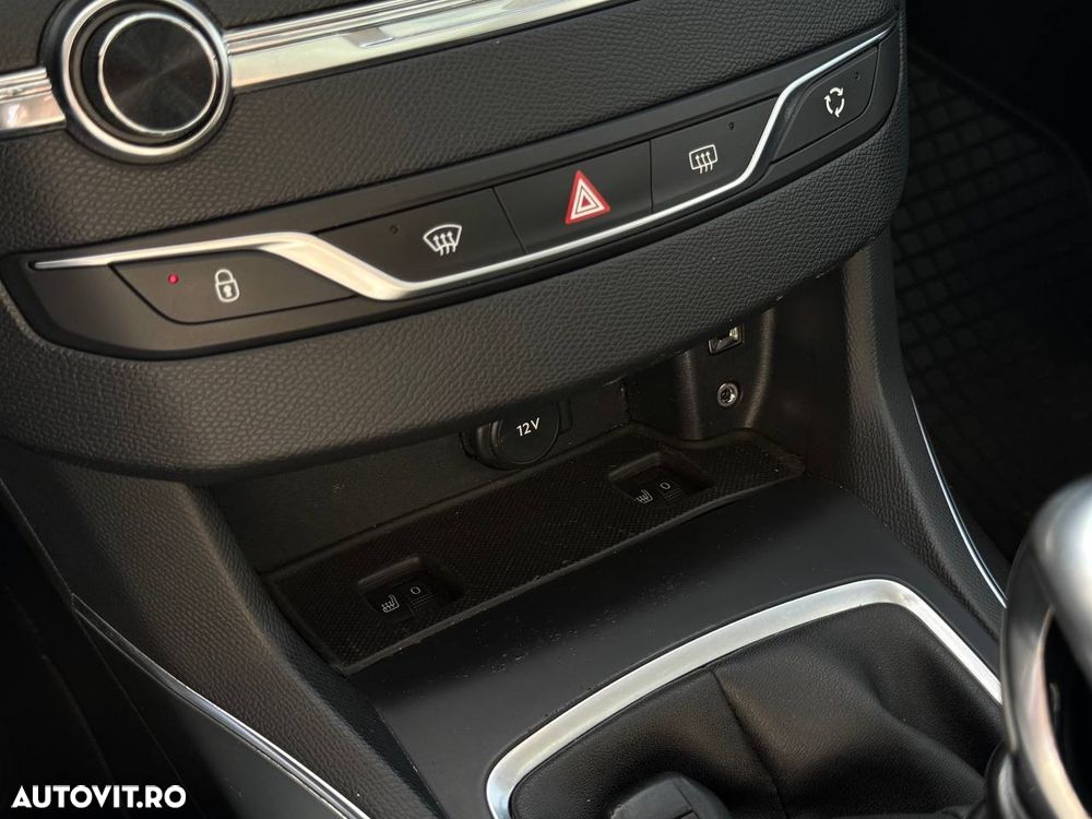 Peugeot 308 - 15