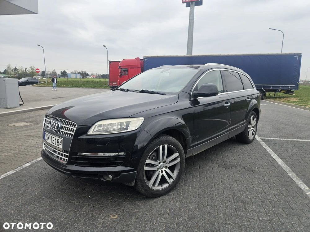 Audi Q7 - 1