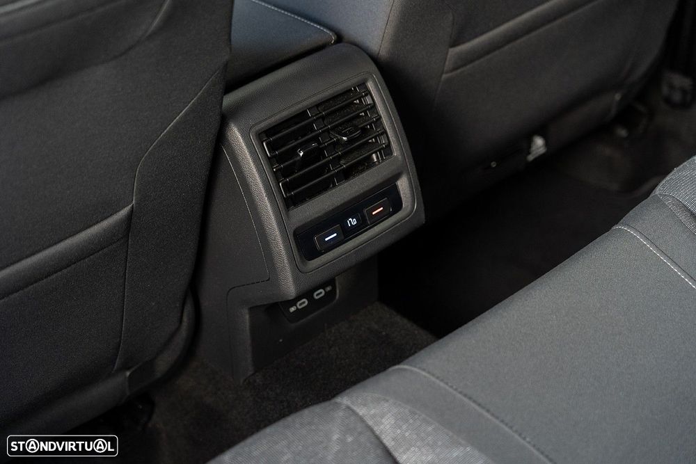 VW Golf 1.5 eTSI Style DSG - 44