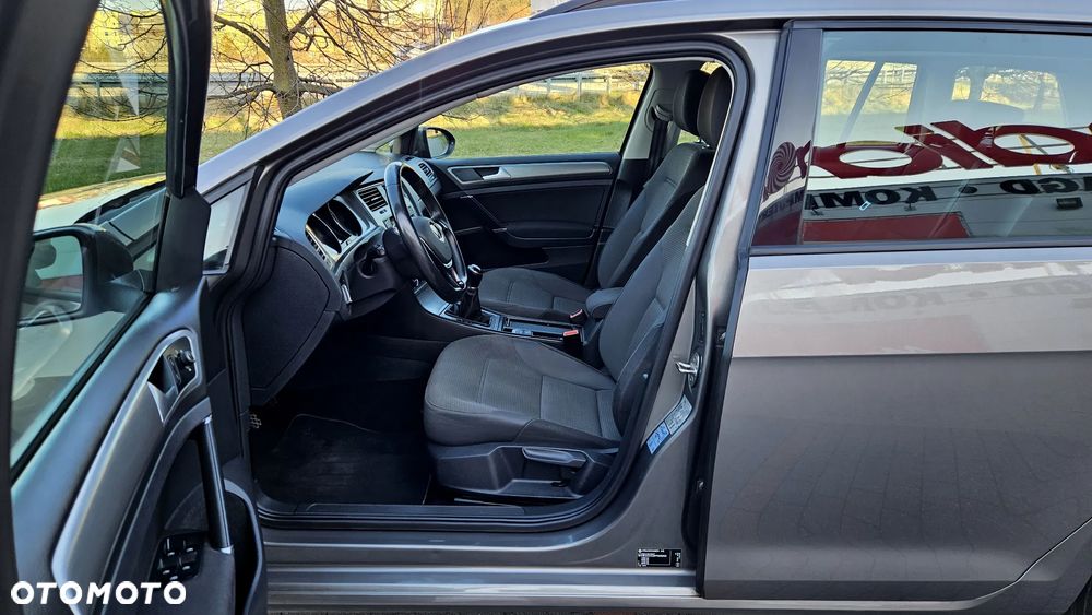 Volkswagen Golf 1.6 TDI BlueMotion Comfortline - 21