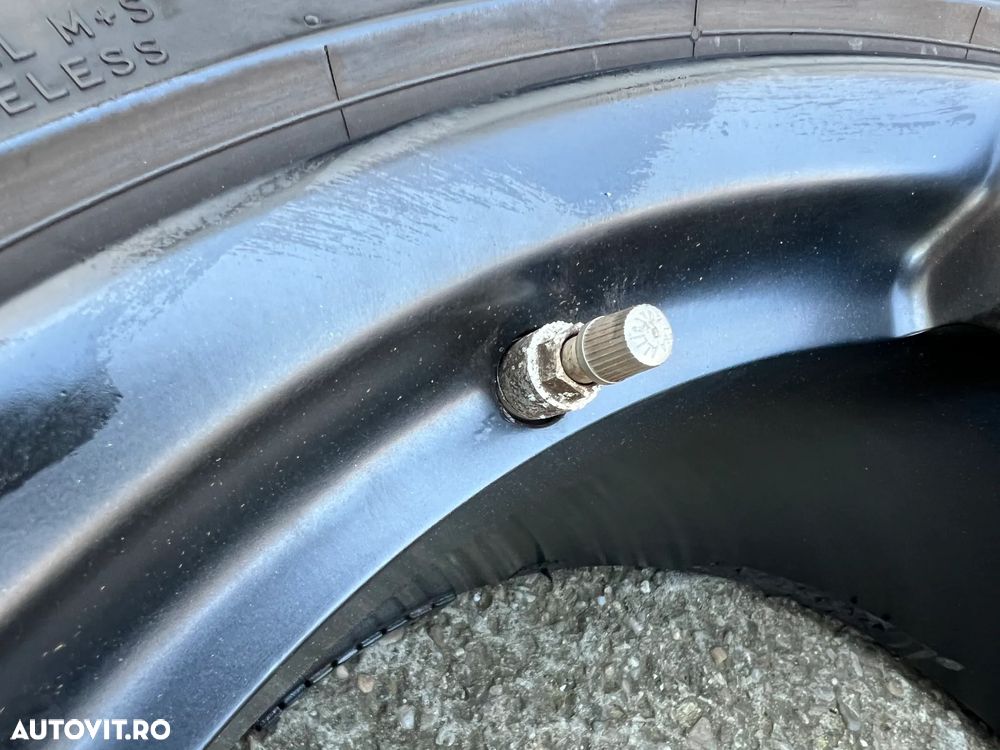 Jante Porsche Cayenne R20 cu anvelope iarna senzori presiune 275-45-20 stare foarte buna Porsche R20 Anvelope pirelli scorpion - 6