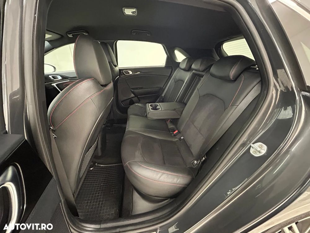 Kia Ceed 1.6 T-GDI 7DCT GT - 24